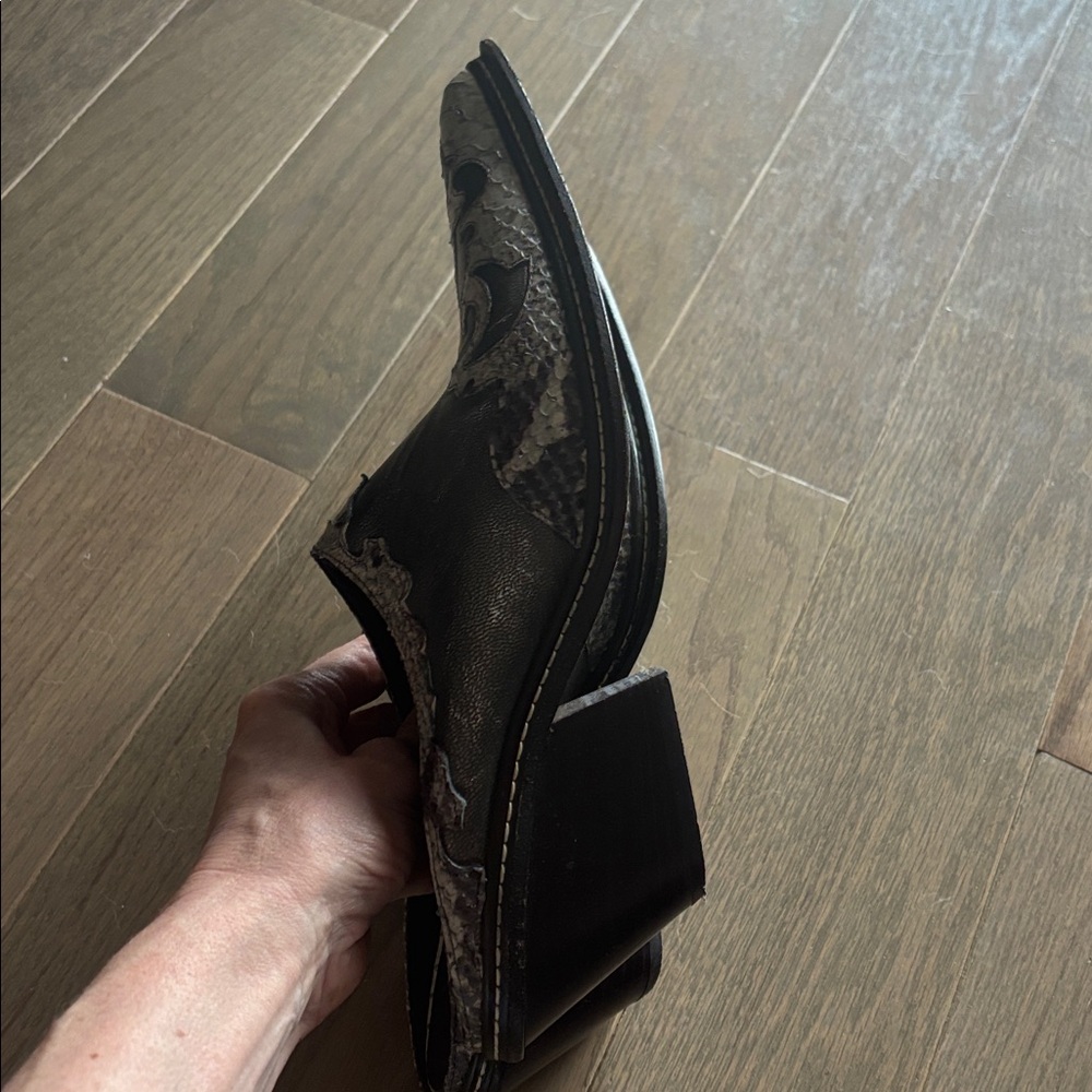 Donald Pliner couture snakeskin mules - Picture 5 of 6
